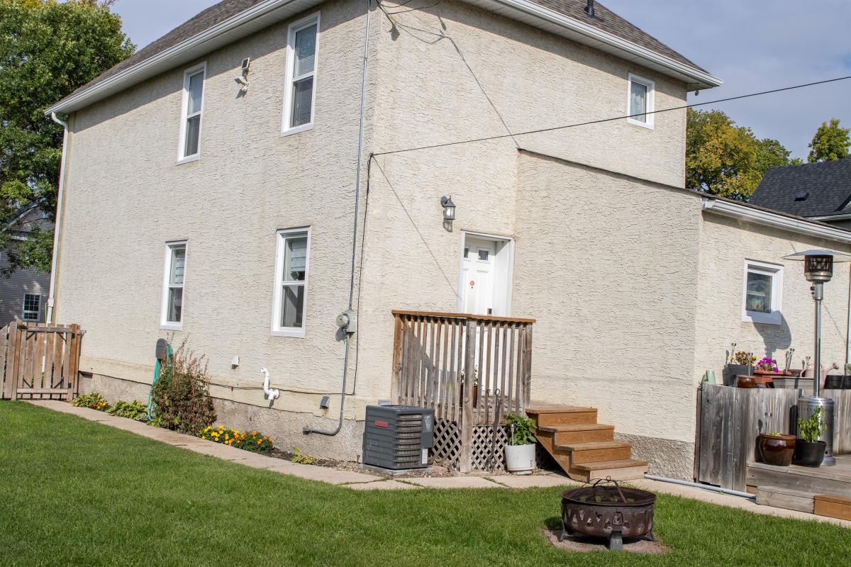 Side/Back Yard